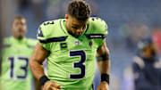 Russell Wilson se lastimó la mano ante los Rams
